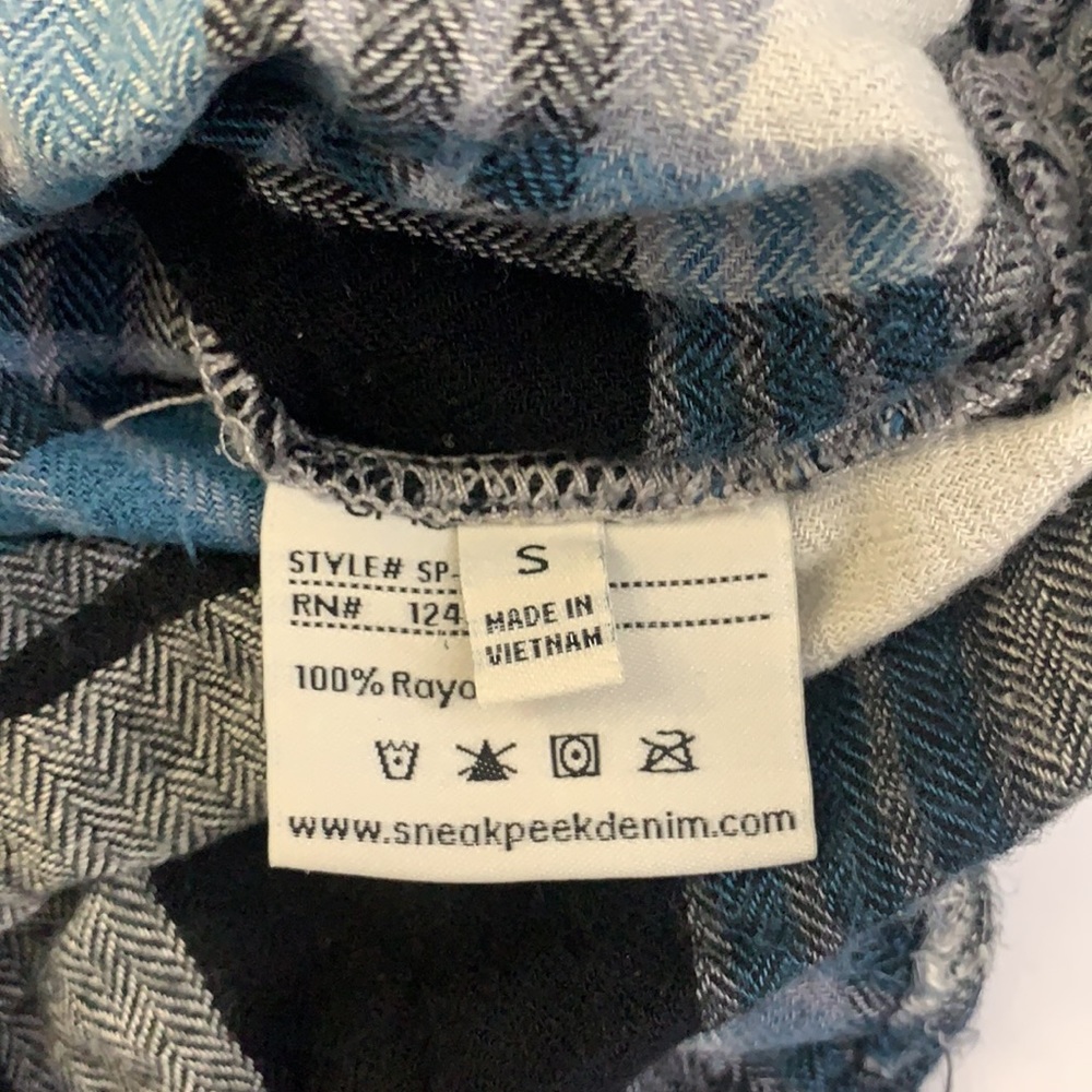 Flannel button down - Picture 5 of 6